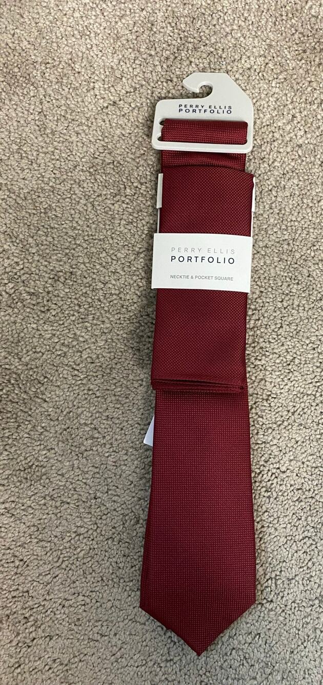 New Perry Ellis Portfolio Necktie and Pocket Square Set, Maroon